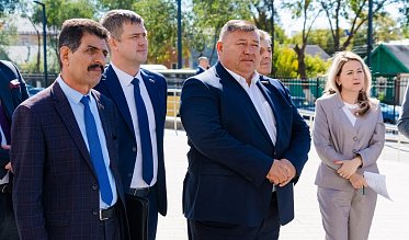 Депутаты посетили обновленный корпус областной больницы